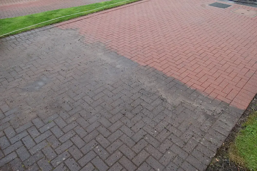 paver-driveway-cleaning-section-image-b